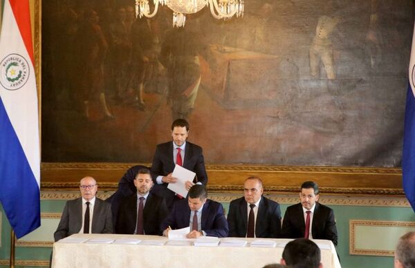 Presidente de la Corte Suprema participó en acto de presentación de proyectos de leyes al Congreso Nacional