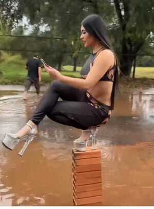 Popular / (VIDEO)¡Laurys Diva hizo un reclamo iconic contra raudales al intendente de su ciudad!