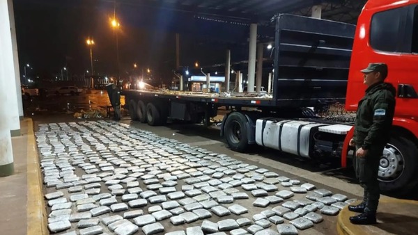 Caen más de una tonelada de marihuana en control fronterizo entre Encarnación-Posadas - ADN Digital