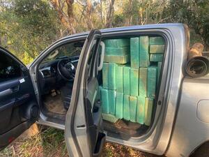 Golpe de USD 276.000 al incautar más de 1.800 kilos de marihuana listos para salir en Amambay - .::Agencia IP::.