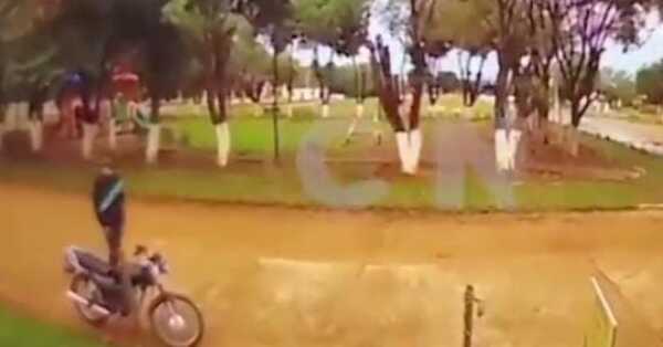 Popular / (VIDEO)Saltan imágenes de circuito cerrado antes de la fuga del adolescente