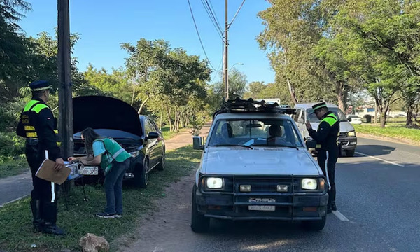 Municipalidad de Asunción multa a vehículos contaminantes con humo negro - OviedoPress
