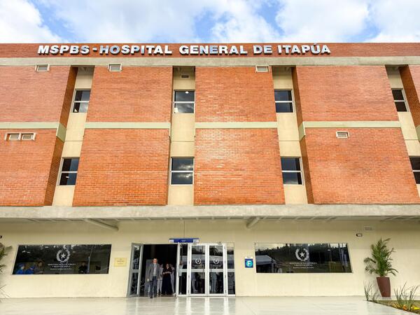 Histórico: Gobierno habilitó oficialmente el Hospital General de Itapúa "Ladislao Hrisuk"