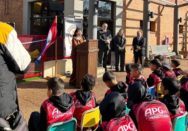 Impulso a espacios seguros para la niñez: Habilitación de mejoras al área de recreación infantil del Palacio de Justicia de Villarrica