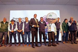 Itaipú fue premiada por su stand innovador e inmersivo en la Expo Paraguay 2025 | DIARIO PRIMERA PLANA