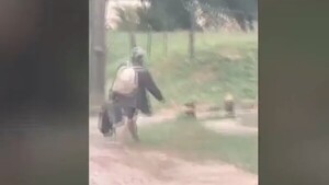 Le pillaron robando una casa y pidió auxilio a su tía