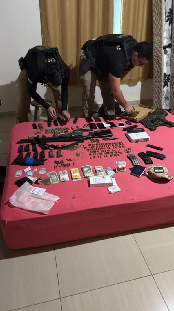 Incautaron armas y camionetas de alta gama durante operativo antidroga