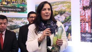 Senado convocó a la ministra del MOPC, Claudia Centurión