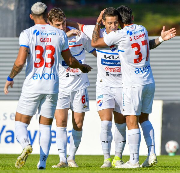 Nacional gana, golea, gusta y es único puntero provisorio - La Tribuna