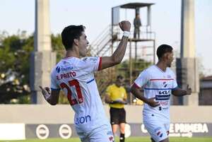 La Academia, con cátedra de efectividad - Fútbol - ABC Color