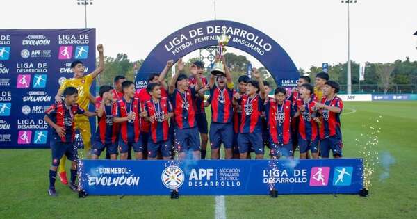 La Nación / A puro fútbol e integración
