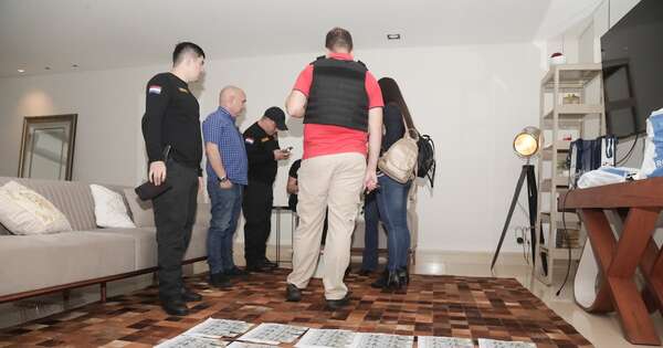 Diario HOY | En entrega vigilada de USD 11.000, detienen por extorsión a “comisario”