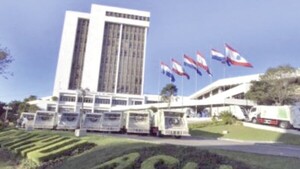Denuncian venta de cargos en Muni de Asu