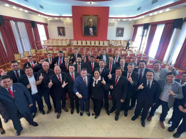 Rivas impulsa unidad colorada en Itapúa con miras a las elecciones