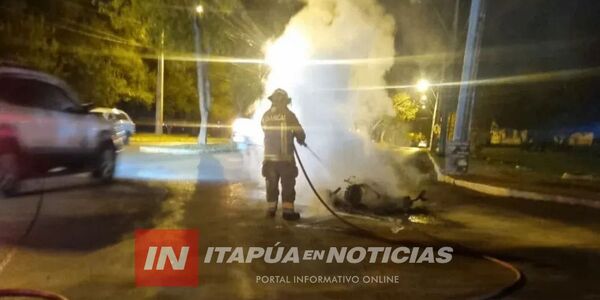 INSÓLITO: UNA PELOTA DE BOLEY Y EL INCENDIO DE UNA MOTOCICLETA