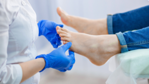 La importancia del podólogo en el cuidado de los pies: “En muchos casos evitamos las amputaciones”