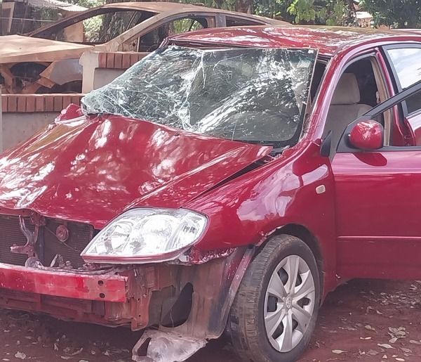 Bache en concurrida avenida causa accidente en Ciudad del Este - ADN Digital