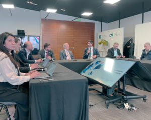 Presentan hoja de ruta para el crecimiento económico en la CAF - .::Agencia IP::.