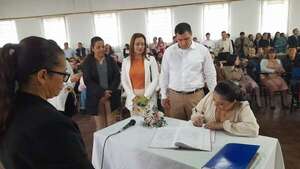 Pilar: 23 parejas sellaron su unión en casamiento comunitario - Nacionales - ABC Color