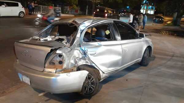 Un joven de 19 años falleció en un accidente provocado por un policía ebrio - trece