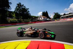 FIA Fórmula 2: Joshua logra P11 tras remontada en Spa - ABC Motor - ABC Color