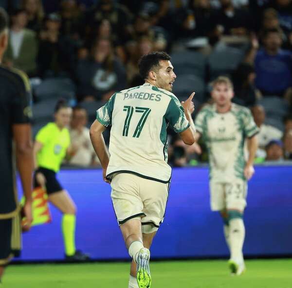 El paraguayo Paredes le da el triunfo a Timbers - Fútbol Internacional - ABC Color