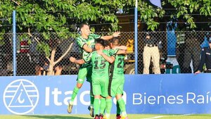 El campeón logra su primera victoria