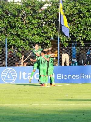 Libertad derrota a Trinidense y se reencuentra con el triunfo
