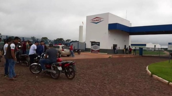 Pedro Juan Caballero: 8 trabajadores hospitalizados por fuga de amoniaco en frigorífico