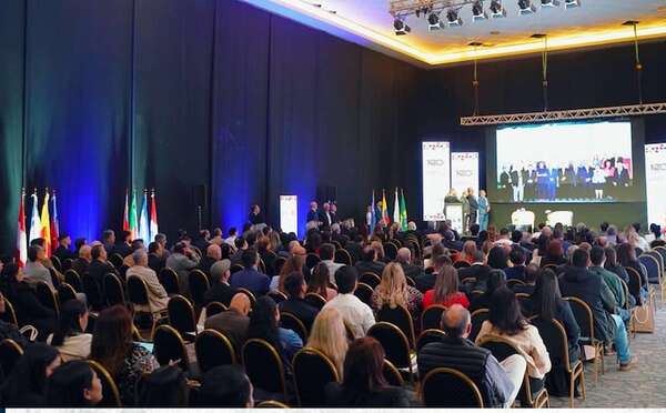 Congreso internacional - Empresariales - ABC Color