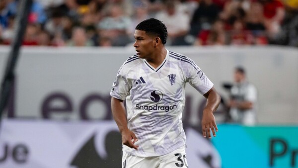 Diego León ingresa en la victoria del United