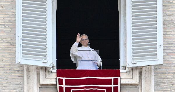 La Nación / El papa León XIV pide por la paz y la coherencia de vida