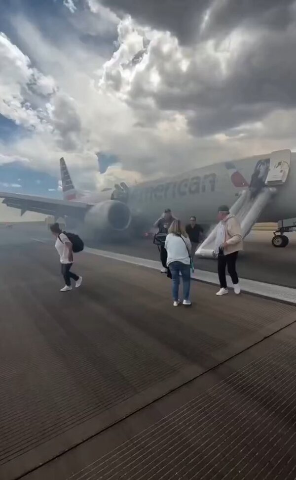 Avión de American Airlines se incendió previo al despegue