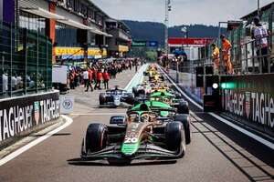 FIA Fórmula 2/Bélgica: Duerksen vuelve a remontar y logra P11 - ABC Motor - ABC Color