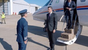 Peña emprende su viaje 49 en menos de dos años de gestión