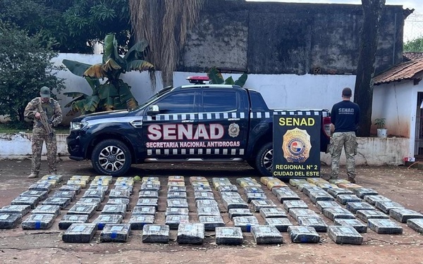 Hallan casi 900 kilos de marihuana en Itakyry