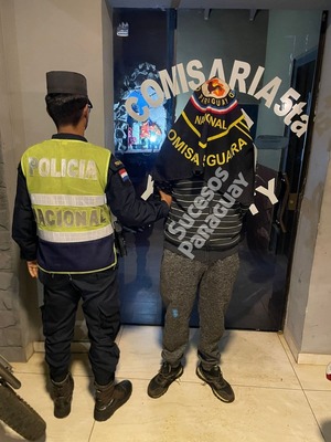 Popular / Robó cuatro botellas de bebidas espirituosas para "montarse un bar" y terminó entre las rejas