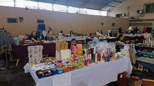 Gran éxito de la Feria del Día de la Amistad en Encarnación reunió a artesanos y comunidad