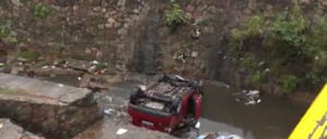 Accidente por error del GPS: automóvil cayó al cauce de un arroyo | Unicanal