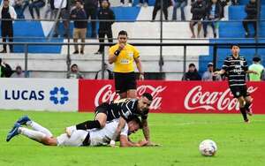 Raúl Vicente Amarilla y el arbitraje de Blas Romero: “Es una falta de respeto” - Olimpia - ABC Color