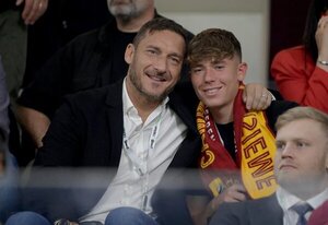 Deja el fútbol a los 19 años debido a la presión de ser hijo de una leyenda