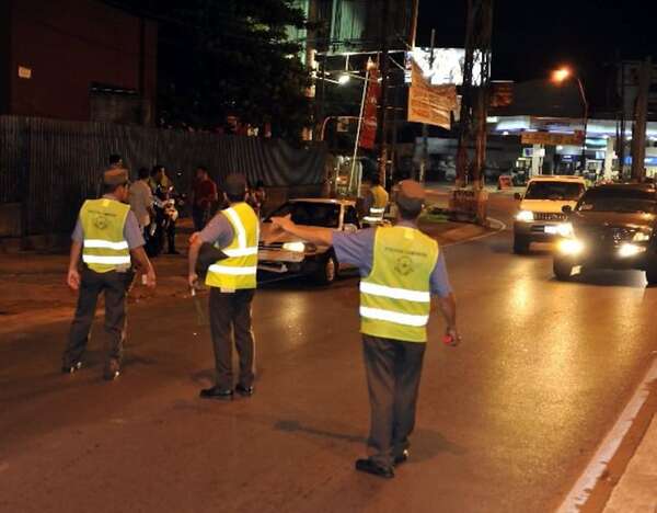 “Cacería” de habilitaciones vehiculares vencidas arranca este viernes - Nacionales - ABC Color