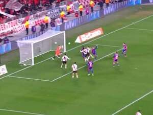 Vídeo: La atajada salvadora de Orlando Gill contra River Plate - Fútbol Internacional - ABC Color