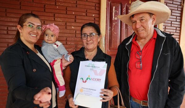 El título de propiedad en María Auxiliadora aumenta el valor de la tierra en un 2.300%