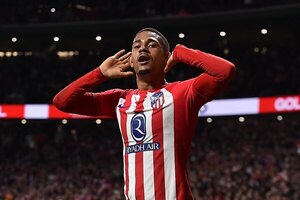 Versus / El Flamengo anuncia fichaje del extremo Samuel Lino desde el Atlético de Madrid