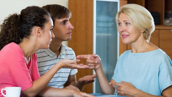 “Mi mamá le defiende a mi marido y se pone en mi contra”