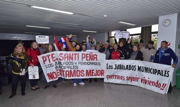 ¡Jubilados, sin nada que perder! Harán huelga de hambre por mora de Nenecho con Caja Municipal - Nacionales - ABC Color