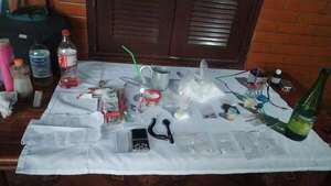 Imputan a cambista detenido con metanfetamina, marihuana y precursores químicos en Ciudad del Este   - ABC en el Este - ABC Color