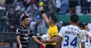 Versus / Sigue la indignación en Olimpia con el arbitraje: "No se ven con los mismos ojos las faltas..."