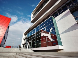 Puma se desploma un 16% en bolsa tras sufrir p茅rdidas hasta junio y bajar pron贸sticos